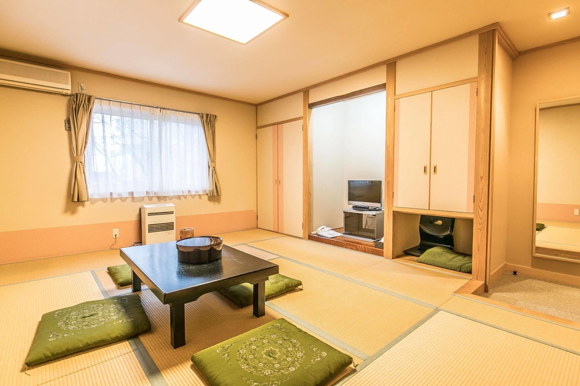 Petit Hotel Enchante Hakuba Kültér fotó